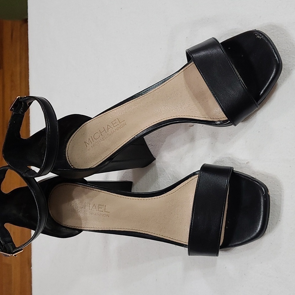 Michael by Michael Shannon Womens Ankle Strap Heels Black Size 10 GUC‎ READ